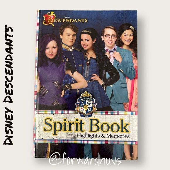 Disney Descendants - The Isle Of the Lost & Spirit Book Highlights and Memories - Picture 3 of 10